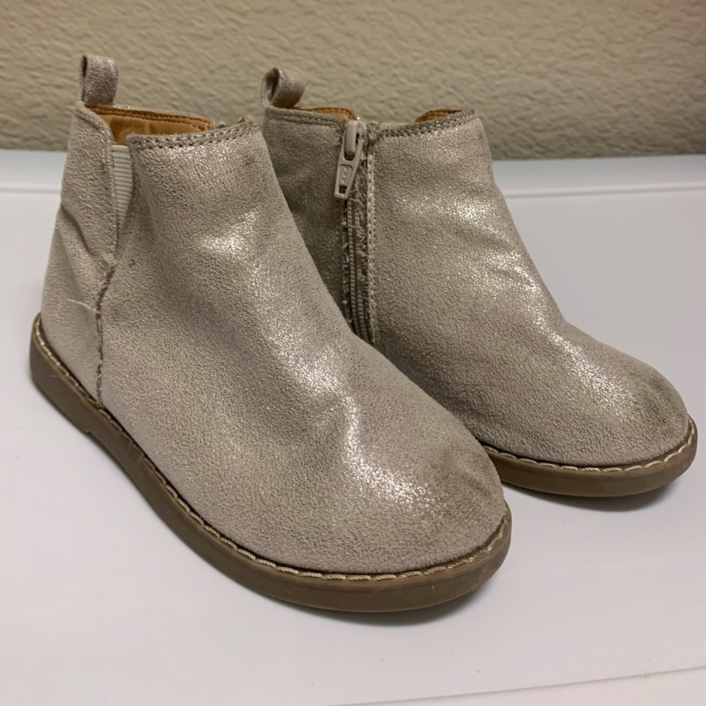 Gap boots size 9
